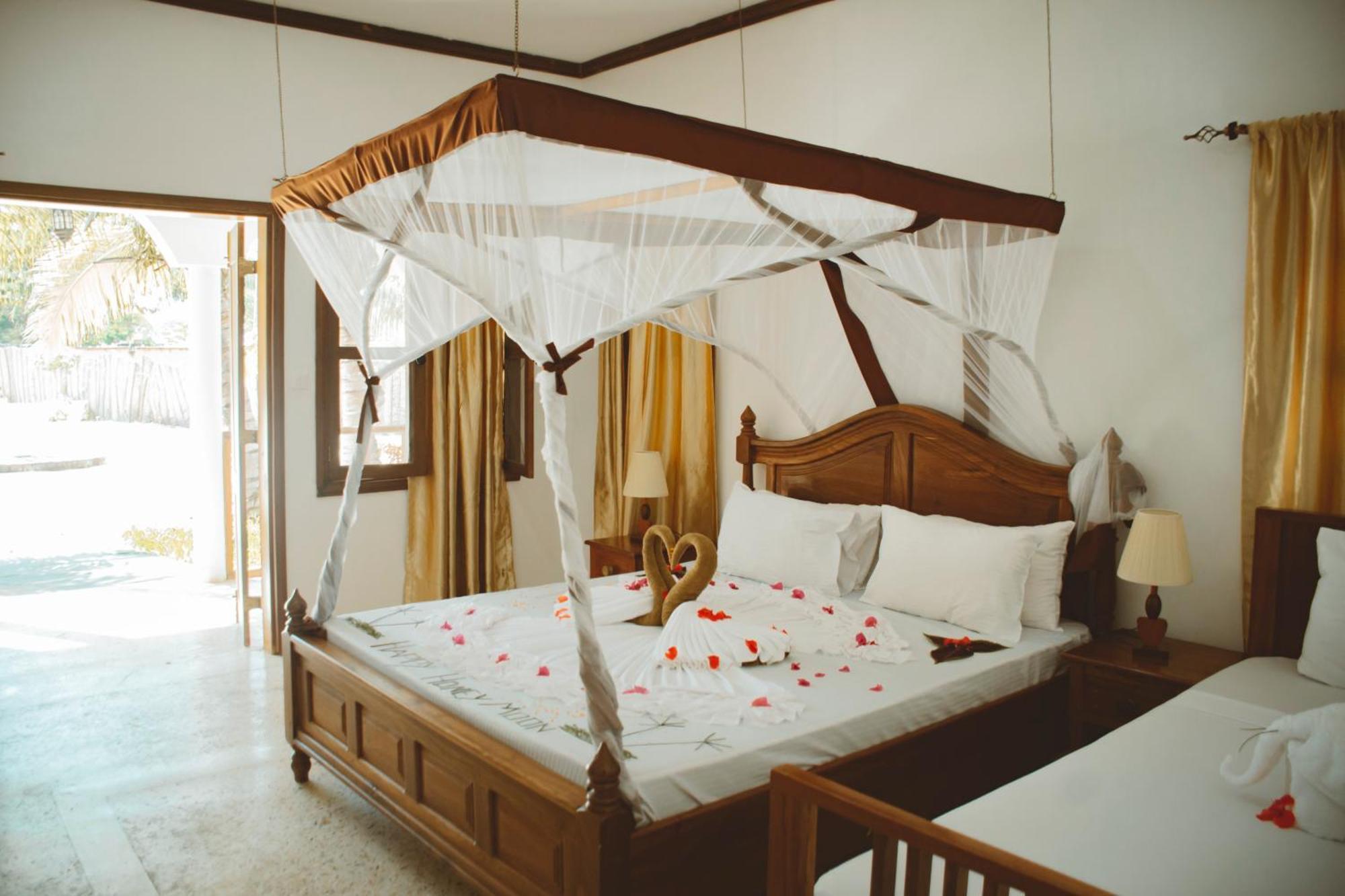 Mambo Ocean Resort Pwani Mchangani Exterior photo